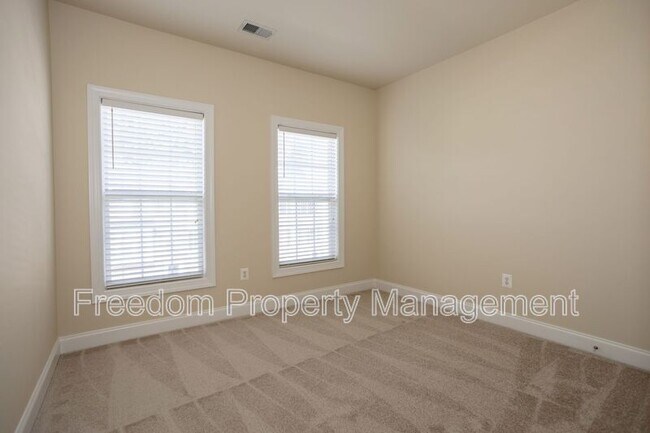 Building Photo - 16021 Pitner St