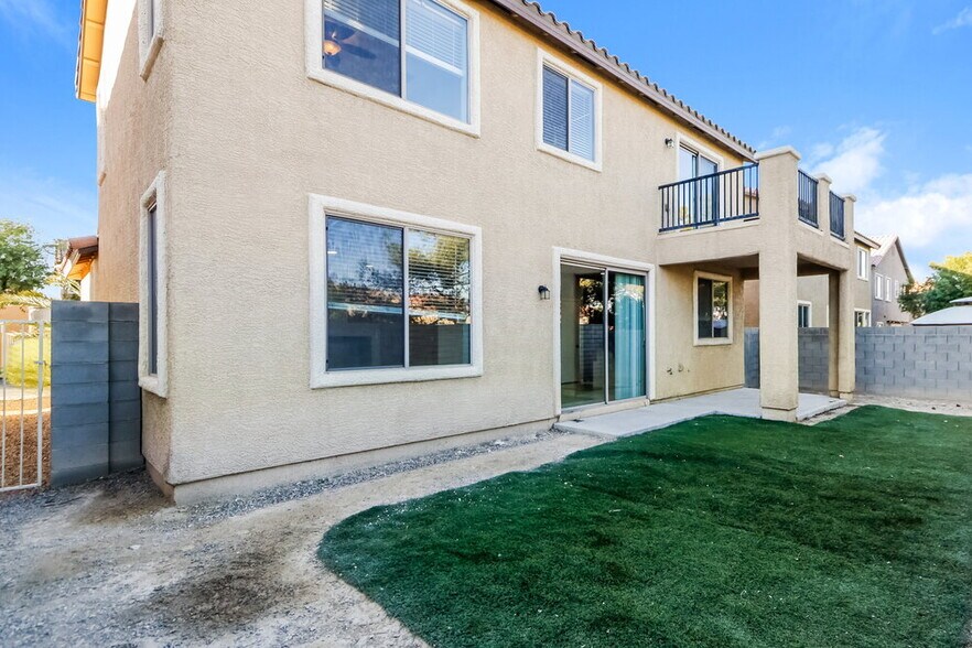 Building Photo - 1934 Barrel Oak Ave