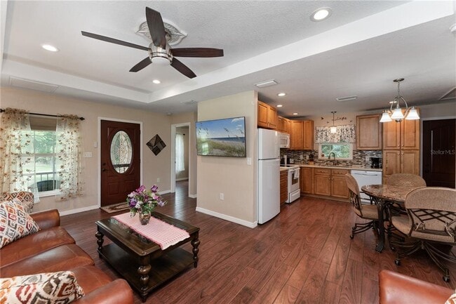Building Photo - 3241 Tropicaire Blvd