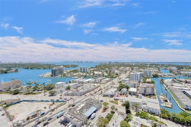 Building Photo - 580-572 72nd St