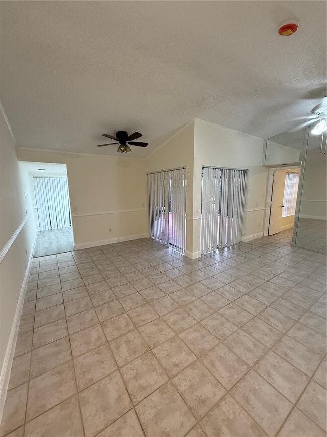 Building Photo - 14925 SW 48th Terrace