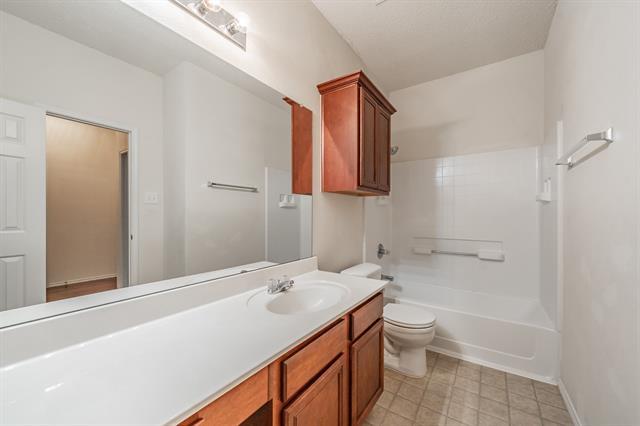 Building Photo - 5319 Duval Dr