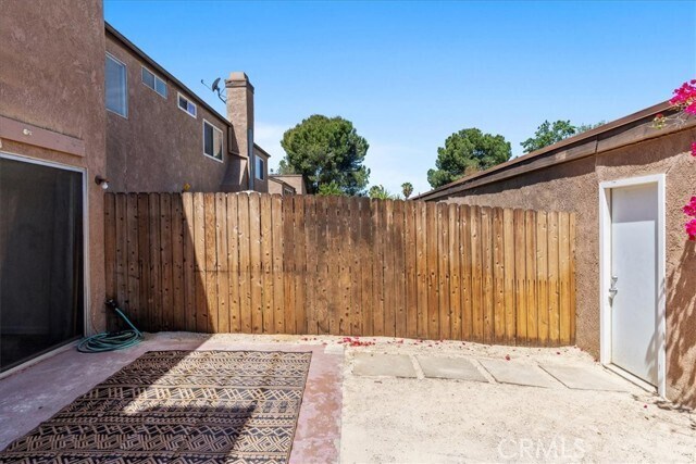 Building Photo - 162 Tamarisk St