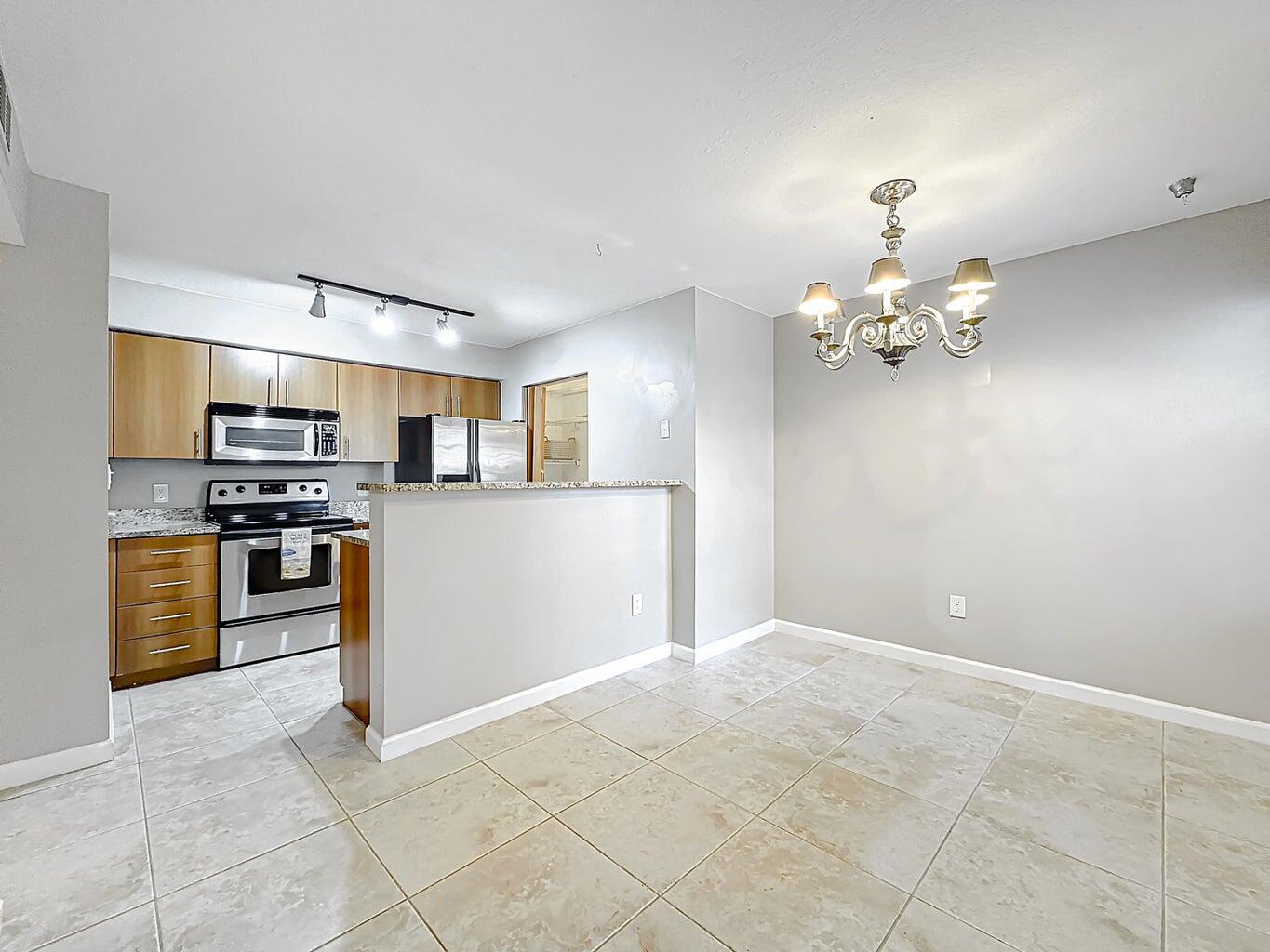 Building Photo - 1020 Crystal Way
