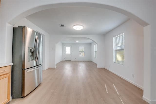 Building Photo - 2410 S Marsalis Ave