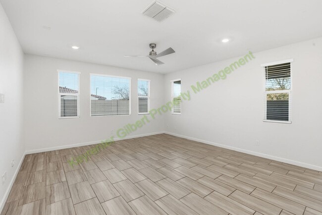 Building Photo - Modern Mesa Living in a Prime East Valley Location