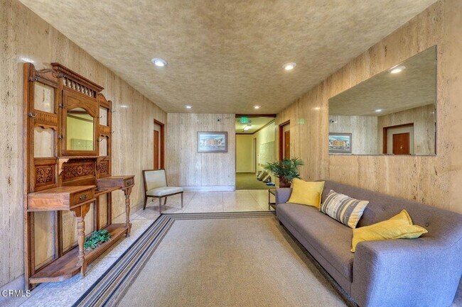 Building Photo - 1299 Cordova St