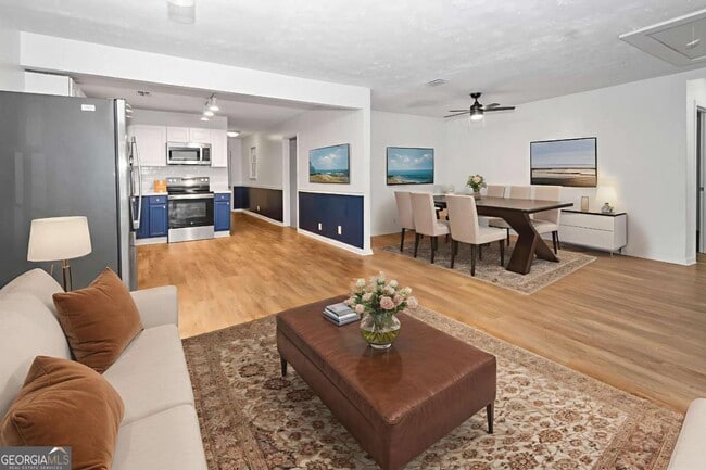 Building Photo - 209 N Lee St