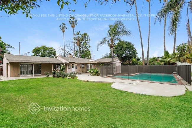 Building Photo - 17363 Saticoy St