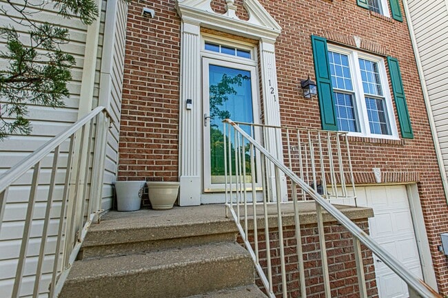 Building Photo - Charming Limestone Hills West Townhome - C...