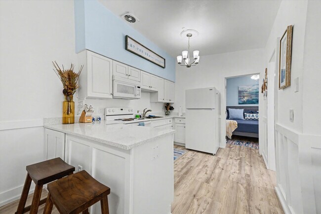 Building Photo - 711 E Gulf Blvd