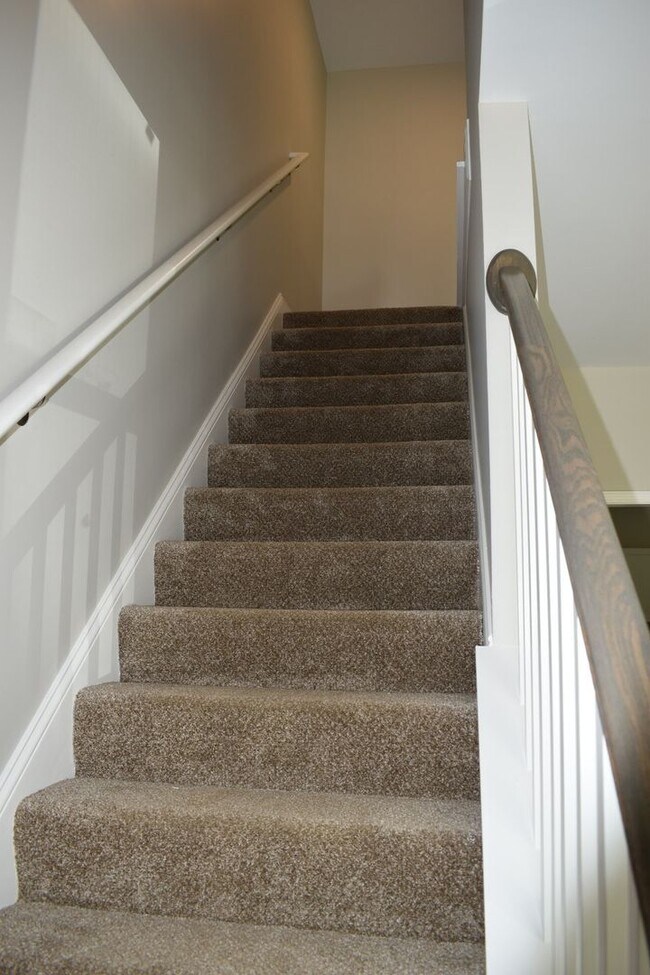 Building Photo - Nice 3 Bedroom 1 1/2 Bath Newly Renovated Shelby Park Home!