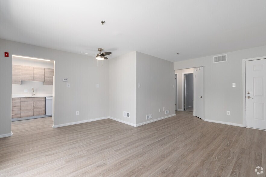 2BR, 2BA - 892SF Living Room - Sophias Place East