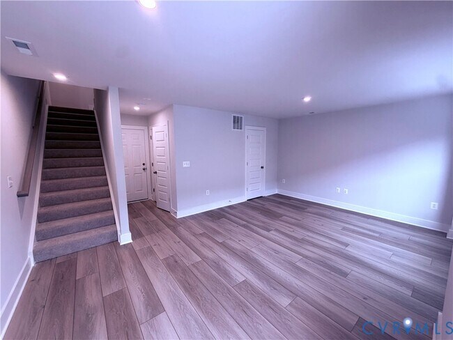 Building Photo - 9453 Alquist St