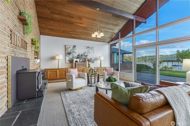 Building Photo - 4Bd/1.75Ba Seattle Home