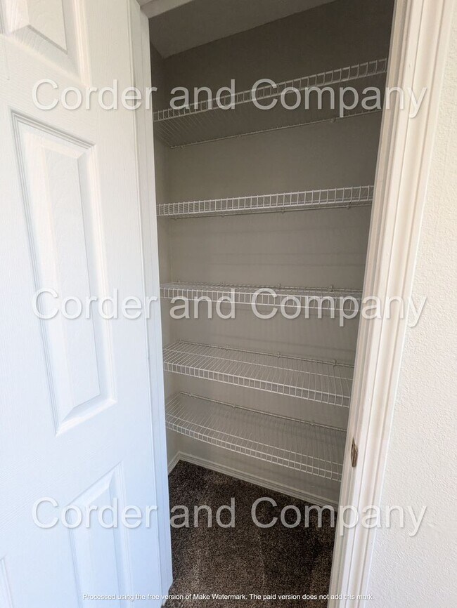 Building Photo - Beautiful & Cozy 3 Bedroom 2.5 Bathroom 1,760 Sq.Ft 2 Story Townhome