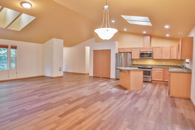 Building Photo - Private Beach Access Comes with This Lovely Freeland Home!