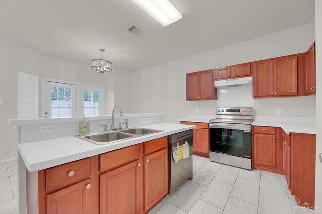 Building Photo - 21 N 21st St