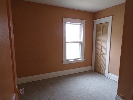 Building Photo - 432 16th St