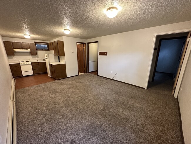 Building Photo - 1514 10th Ave N