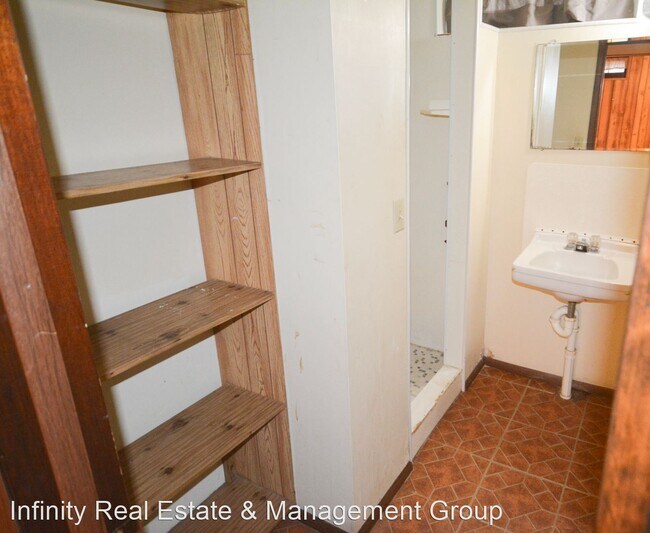 Building Photo - 3 br, 1.5 bath House - 1106 9th Ave SW