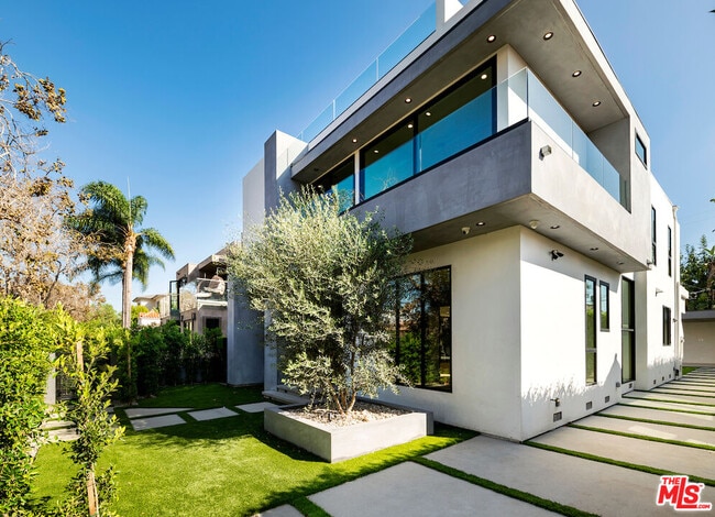 Building Photo - 6430 Drexel Ave