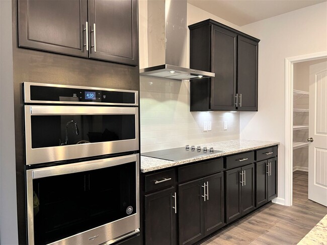 Building Photo - 1011 Altavista