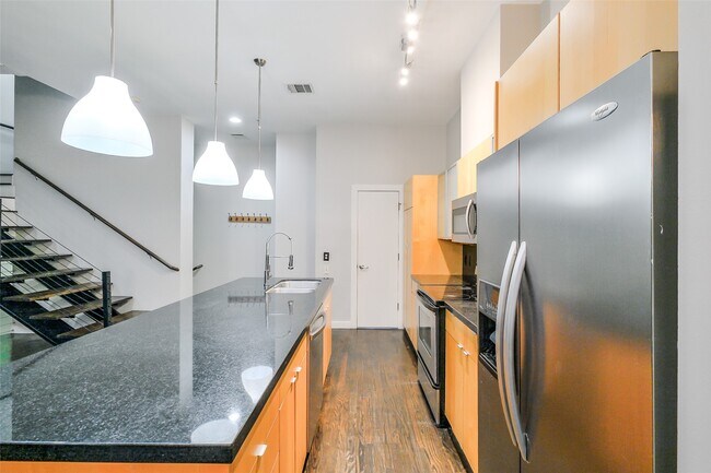 Building Photo - 5710 Winsome Ln