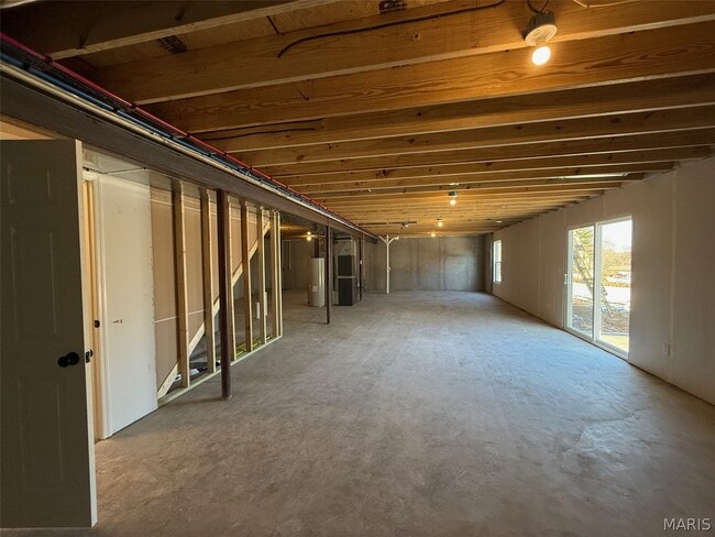 Building Photo - 9618 Maple St