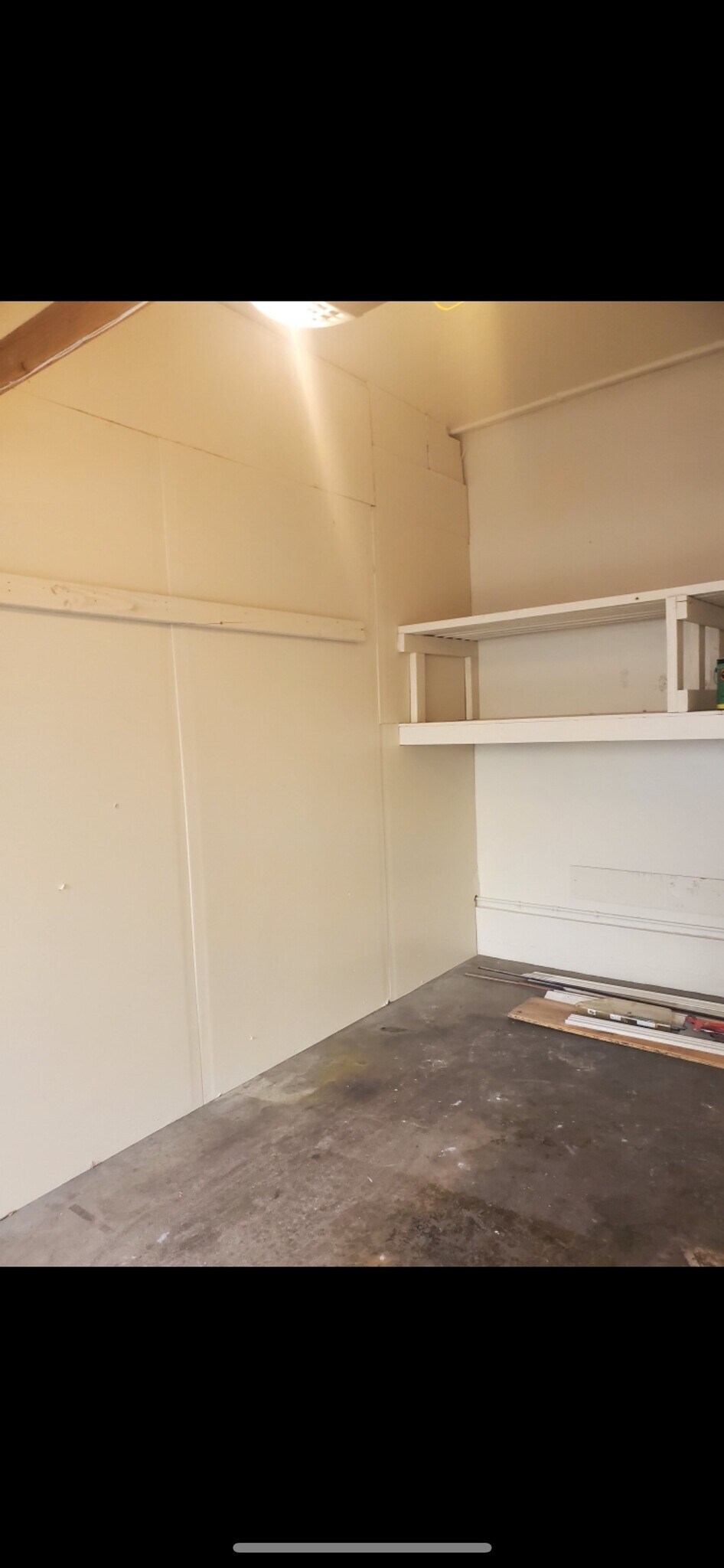 Private Garage with Storage - 1334 E 1st St