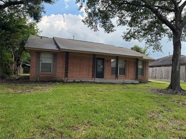 Building Photo - 4013 Newshire Dr