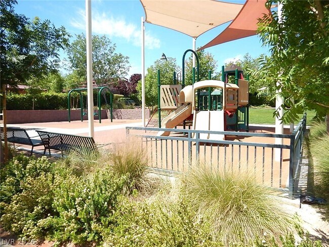 Building Photo - 11346 Bedford Commons Dr