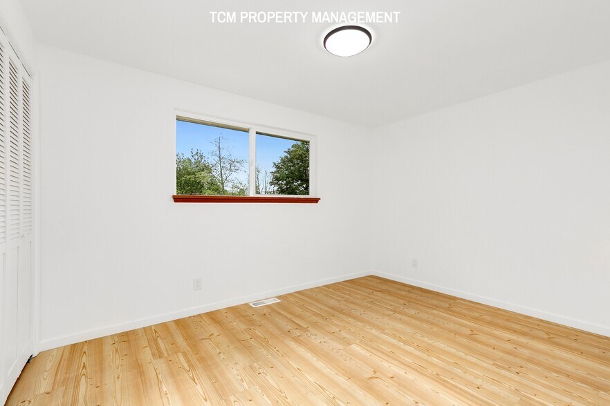 Building Photo - 4806 S 179th St