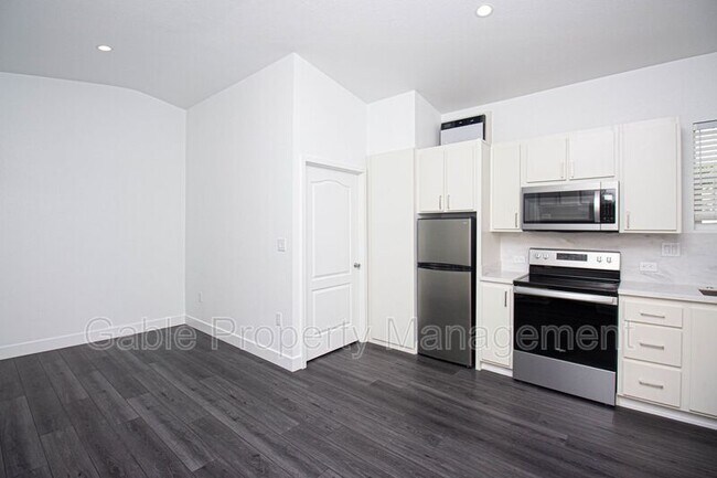 Building Photo - 11708 Albers St