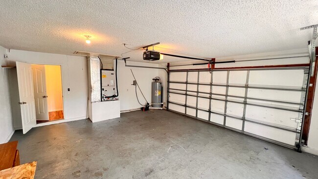 Building Photo - 23 Winding Woods Trail