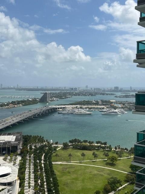 Building Photo - 900 Biscayne Blvd