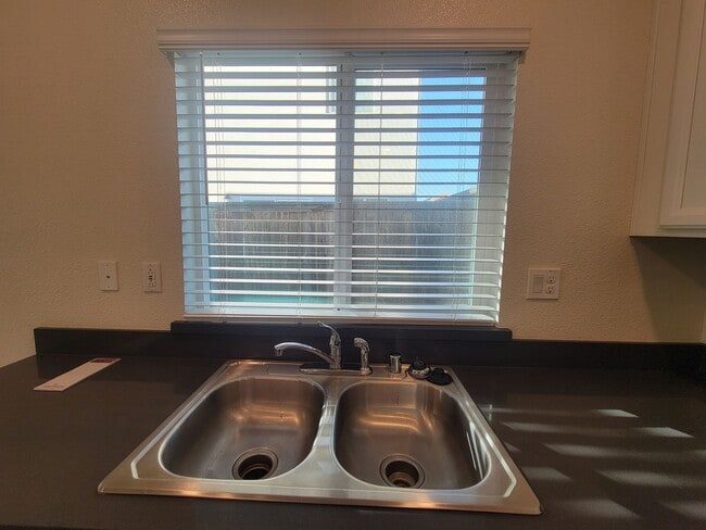 Building Photo - Available now! Stunning New North Natomas Home!