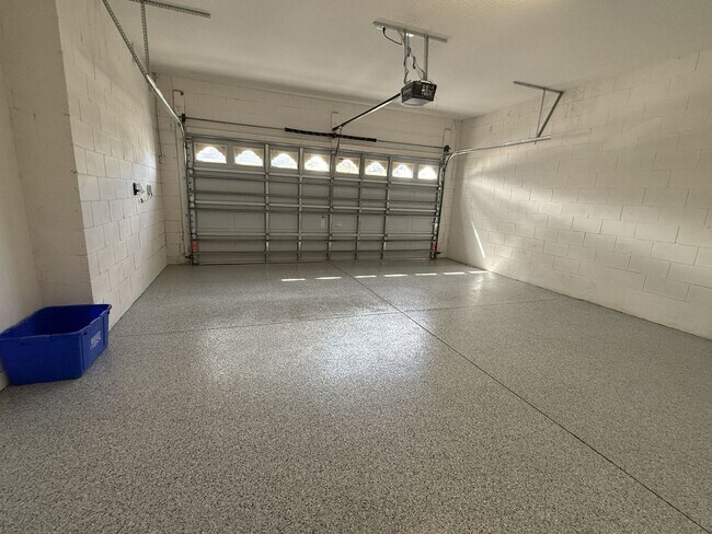 Building Photo - 3/2.5 townhome in Sanford! AVAILABLE MARCH 16th!