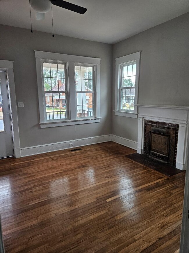 Building Photo - 748 Truett Ave