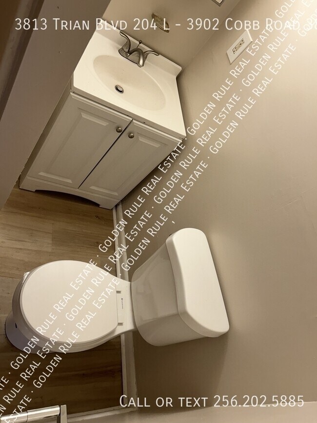 Building Photo - 3813 Trian Blvd