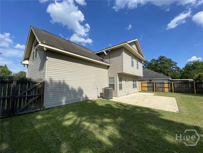 Building Photo - 205 Salt Landing Cir
