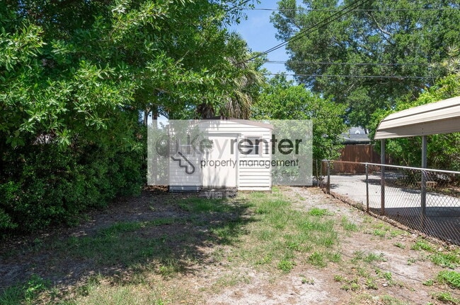 Building Photo - 983 47th Ave N