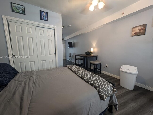 Building Photo - 1446 Ocean Dr