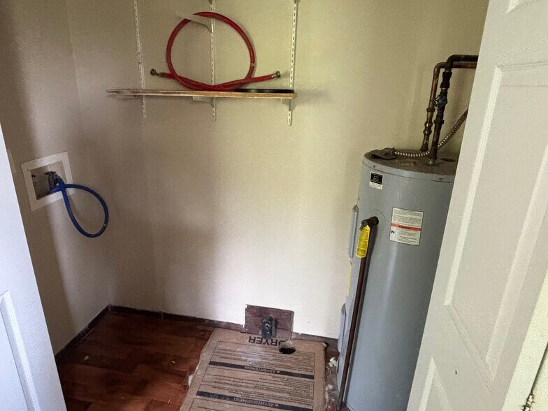 Building Photo - 5 Shawnee Acres Cir