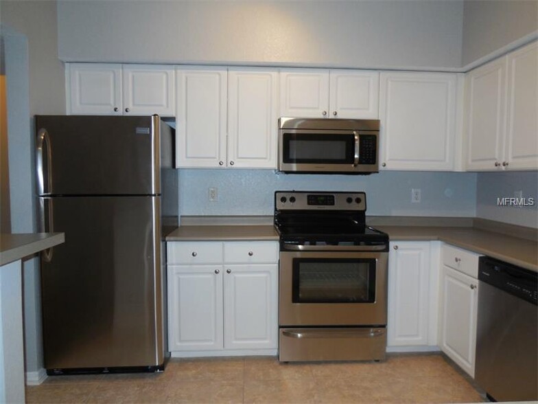 Kitchen2 - 504 S Armenia Ave