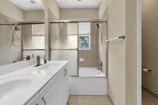 Building Photo - 228 Lake Monterey Cir