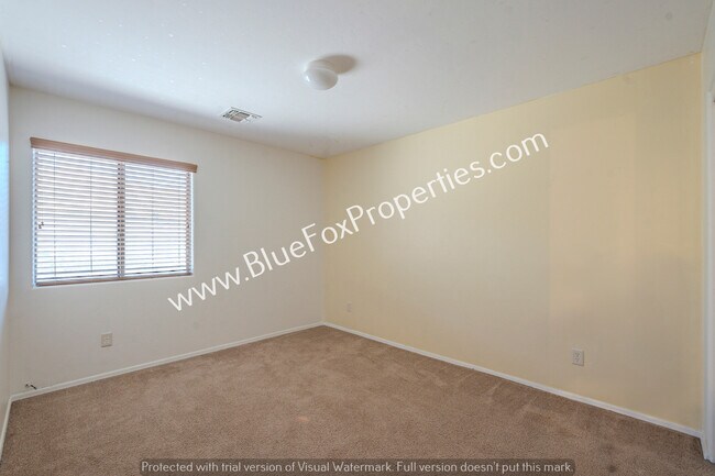 Building Photo - 39347 S Old Arena Dr