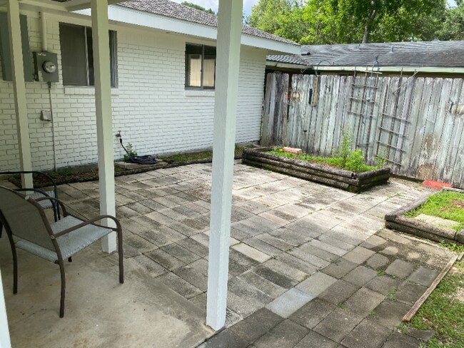 Building Photo - 309 S Wakefield Dr