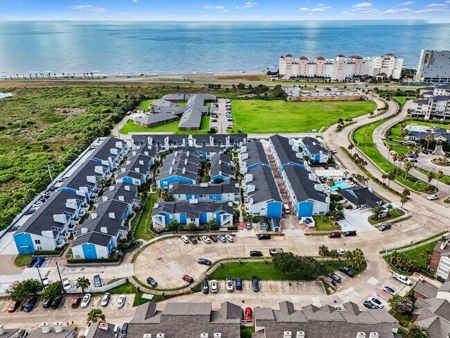Building Photo - 3506 Cove View Blvd