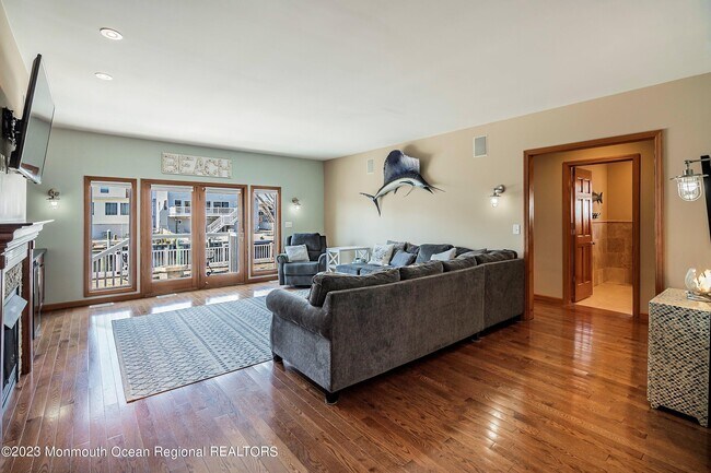 Building Photo - 18 Halsey Dr